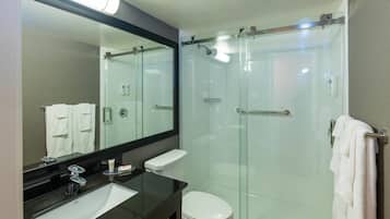 Quarto, 1 cama King e sofá-cama, para não fumantes (Upgrade) | Roupas de cama premium, cofres nos quartos, escrivaninha