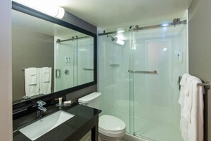 Room, 1 King Bed with Sofa bed, Non Smoking (Upgrade) | Premium bedding, in-room safe, desk, blackout drapes