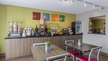 Sudah termasuk sarapan lengkap setiap hari