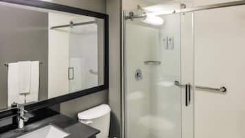 Room, 1 King Bed with Sofa bed, Non Smoking (1st Floor) | Premium bedding, in-room safe, desk, blackout drapes