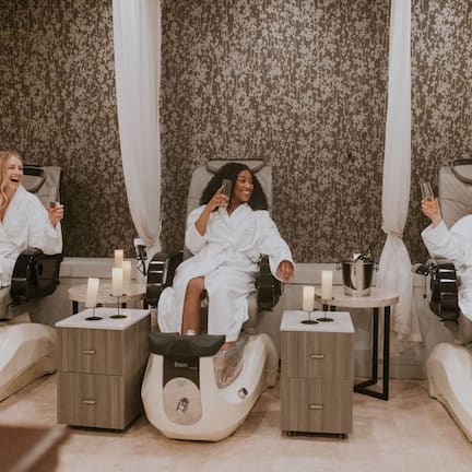 Couples treatment rooms, sauna, hot tub, steam room, body treatments