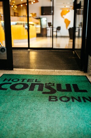 Property entrance - Consul (Bonn)