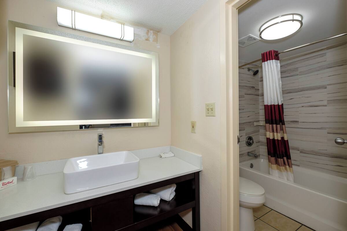 Perlengkapan mandi gratis dan handuk