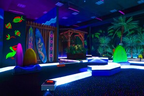 Mini-golf