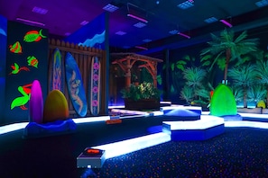 Mini-golf
