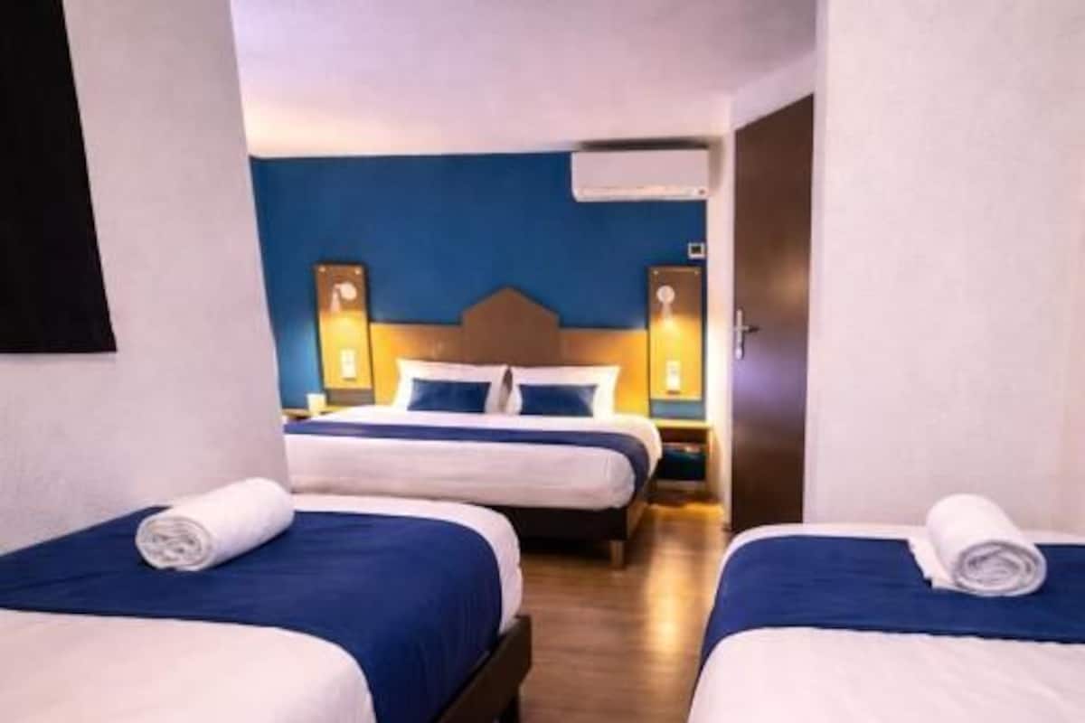 Familien-Vierbettzimmer | Daunenbettdecken, schallisolierte Zimmer, kostenloses WLAN, Bettwäsche