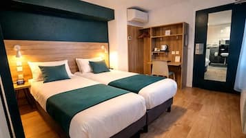 Comfort Twin Room | Down duvets, soundproofing, free WiFi, bed sheets