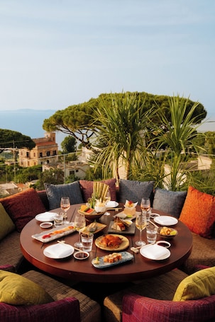 4 restaurants; breakfast, lunch and dinner served . Jumeirah Capri Palace