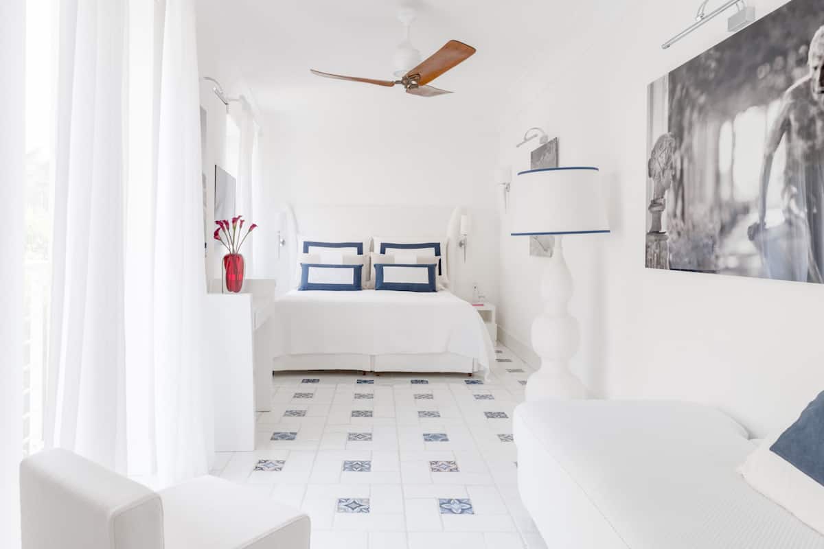 Draps italiens de Frette, literie de qualité, couette en duvet, minibar
