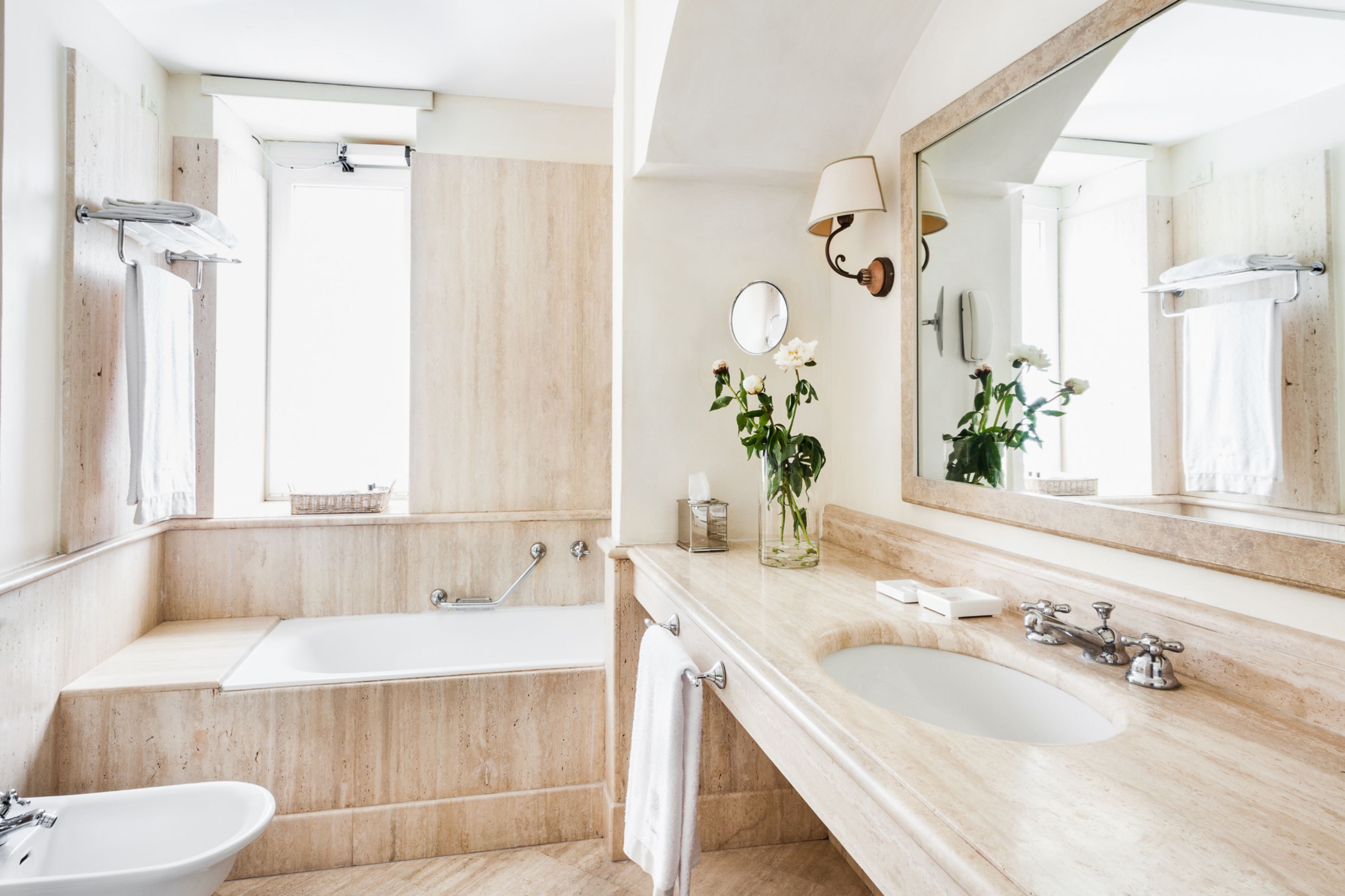 separate bathtub and shower, rainfall showerhead, free toiletries