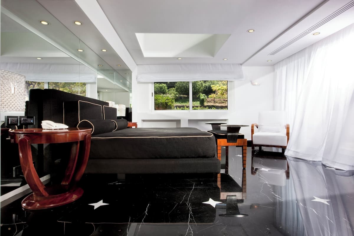 Suite présidentielle, piscine privée (Paltrow Sea Sidewith Terrace) | Draps italiens de Frette, literie de qualité, couette en duvet, minibar