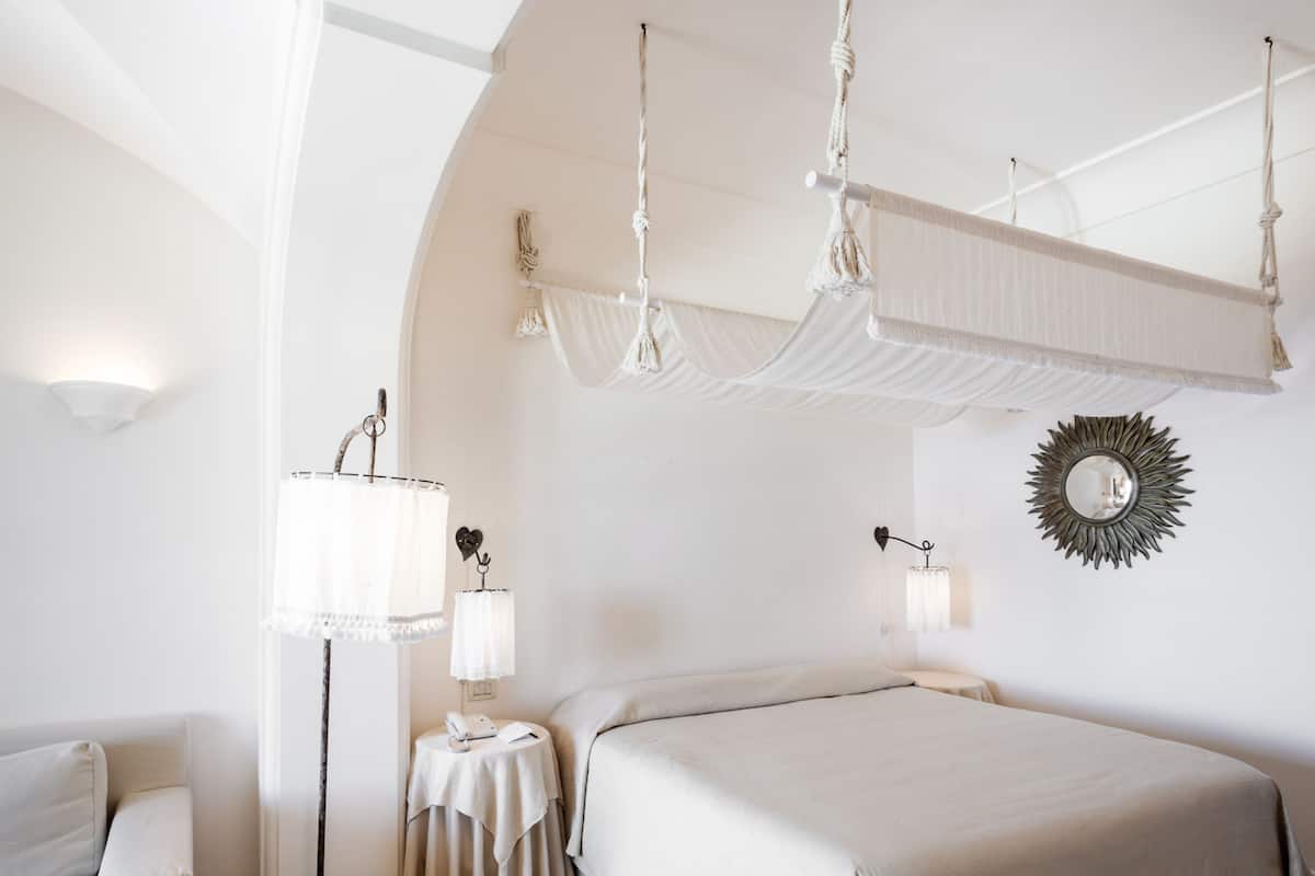 Draps italiens de Frette, literie de qualité, couette en duvet, minibar