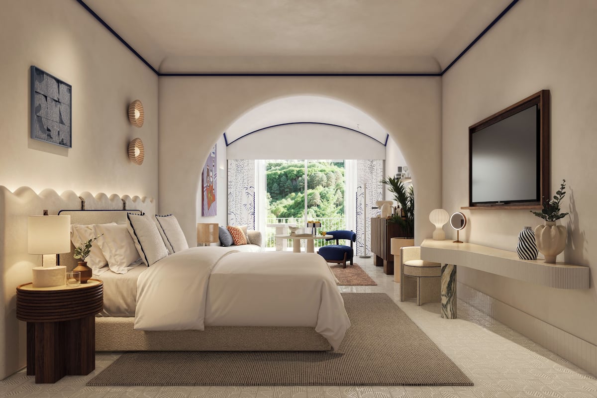 Deluxe Room, Balcony, Garden Area | Frette Italian sheets, premium bedding, down comforters, minibar