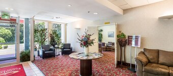 Countryside Inn & Suites