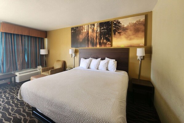 Desk, iron/ironing board, free cribs/infant beds, rollaway beds - Days Inn by Wyndham Leesville (Leesville)