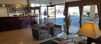 Days Inn by Wyndham Leesville