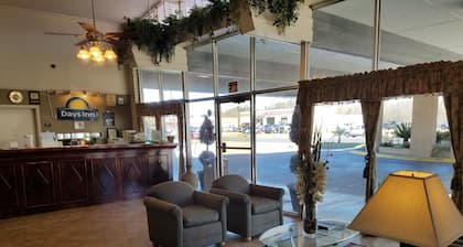 Days Inn by Wyndham Leesville