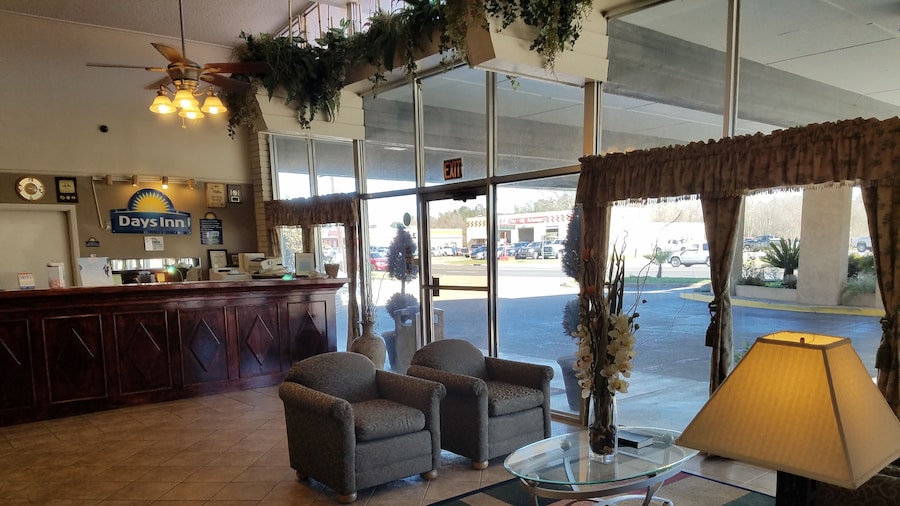 Days Inn by Wyndham Leesville