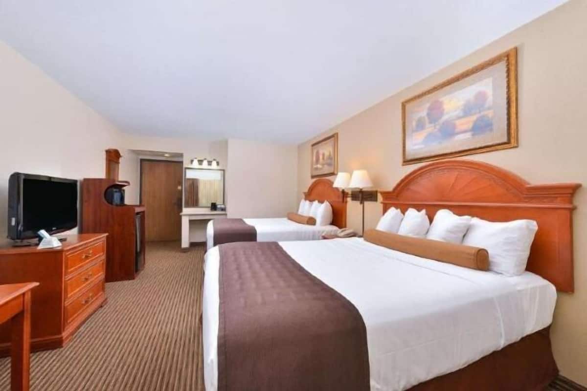 Ylelliset vuodevaatteet, untuvapeitot, memory foam -patjalliset sängyt