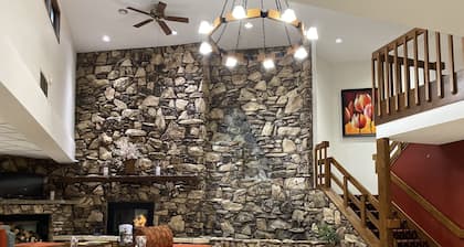 Econo Lodge Inn And Suites