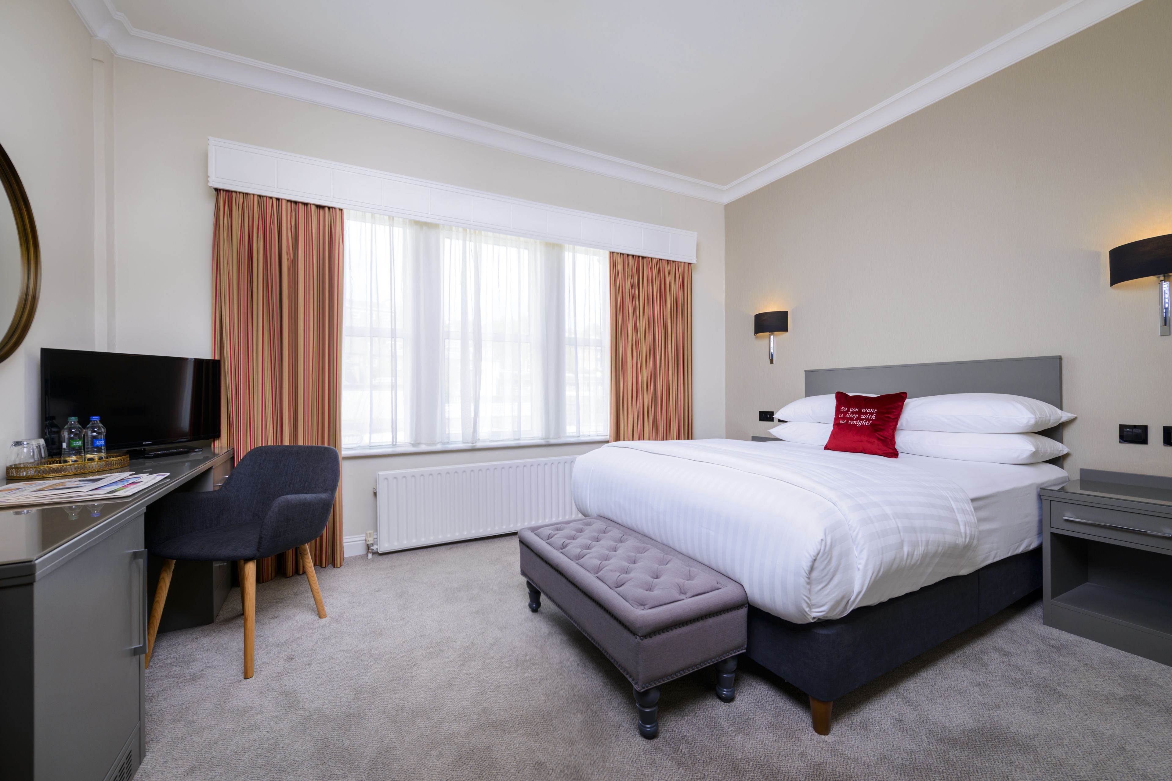 signature double room | desk, soundproofing, iron/ironing board, free wifi