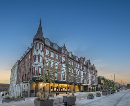 Exterior. The Metropole Hotel