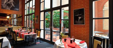 Daily buffet breakfast (EUR 19 per person)