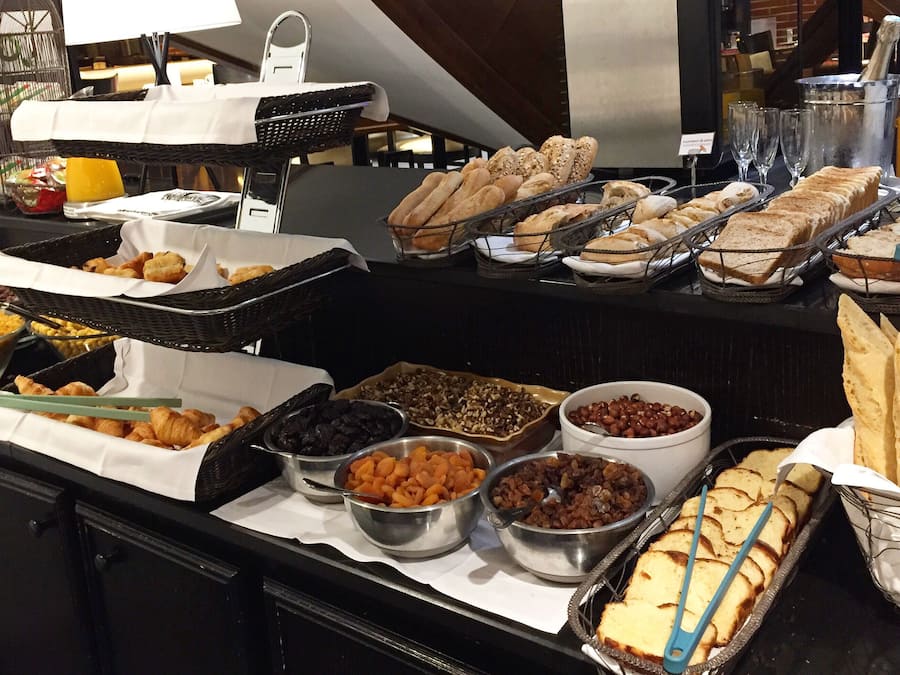 Daily buffet breakfast for a fee