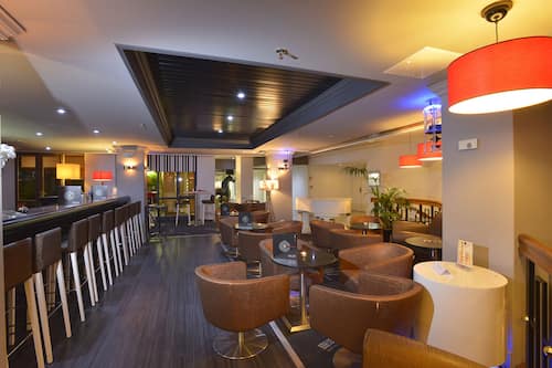 Bar (in der Unterkunft)