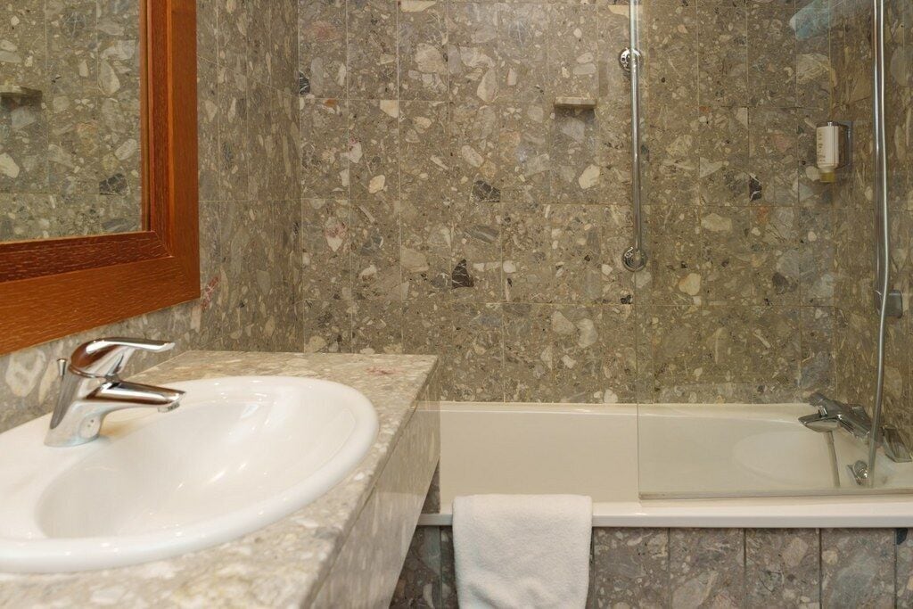 1 bedroom, premium bedding, minibar, in-room safe