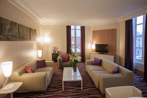 Premium bedding, minibar, in-room safe, individually furnished