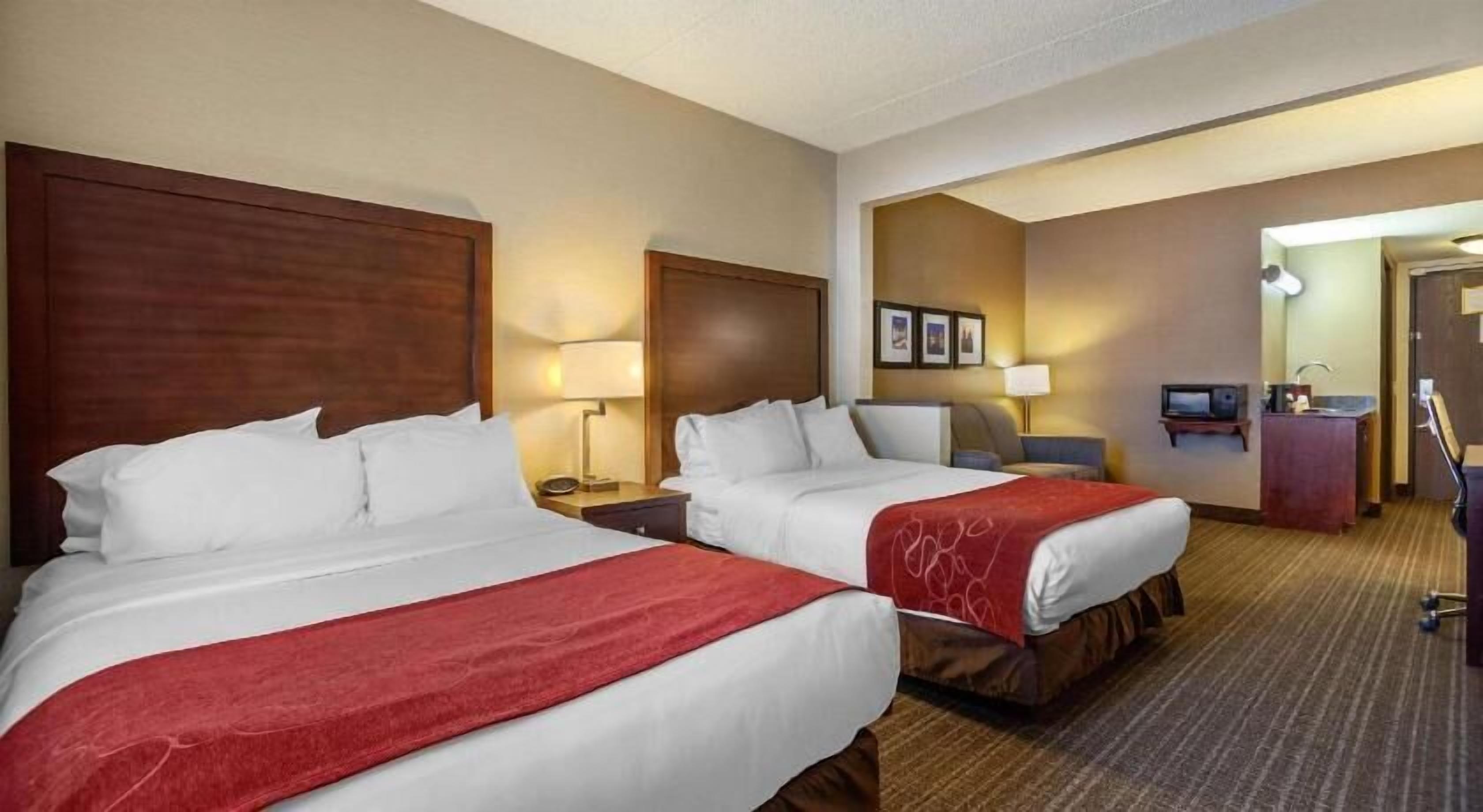 Ropa de cama de alta calidad, edredones de plumas, minibar y caja fuerte