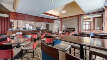 Desayuno bufé gratuito y diario