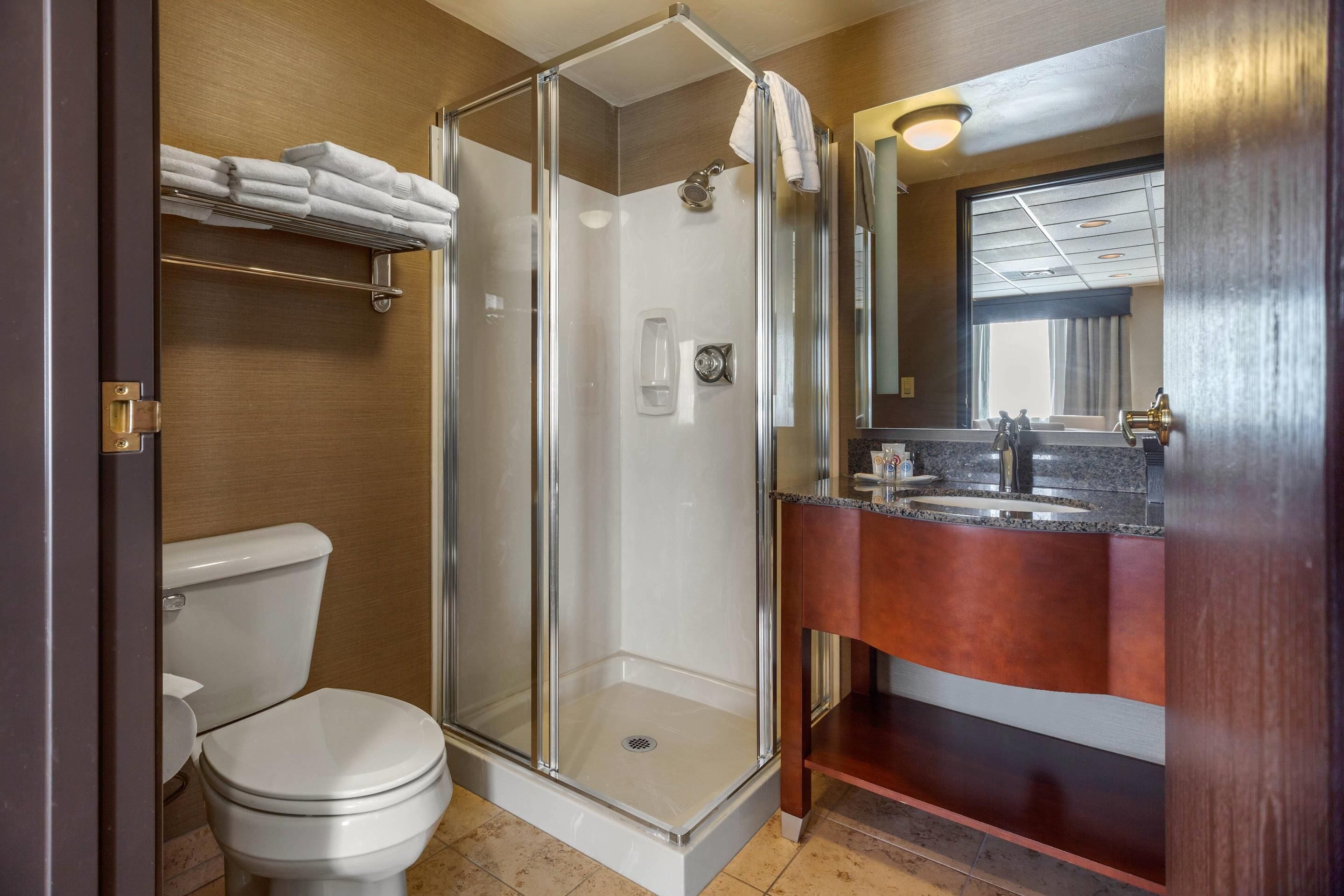 Suite, Non Smoking, Ground Floor (Upgrade) | Premium bedding, down comforters, minibar, in-room safe