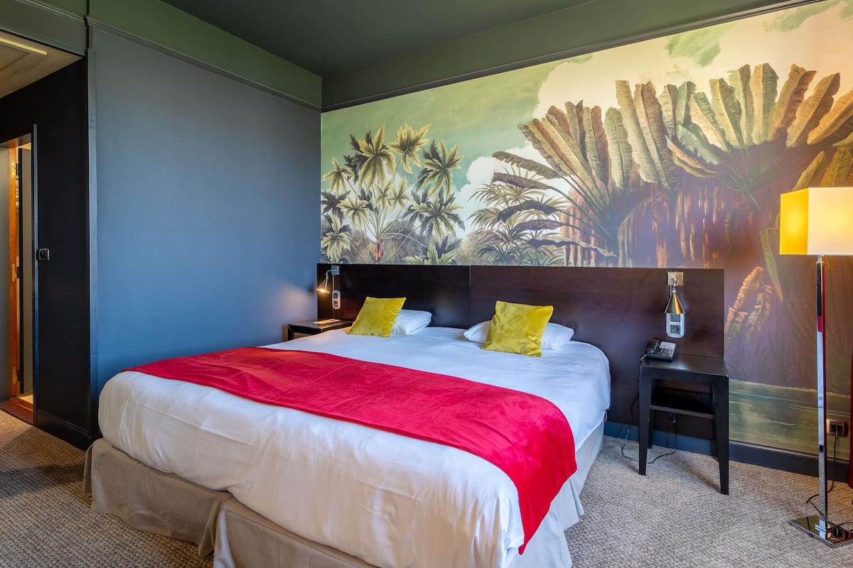 Chambre Classique, 1 trĂšs grand lit