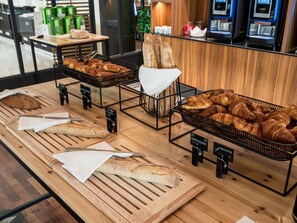Daily full breakfast for a fee - Mercure Bordeaux Château Chartrons (Bordeaux)
