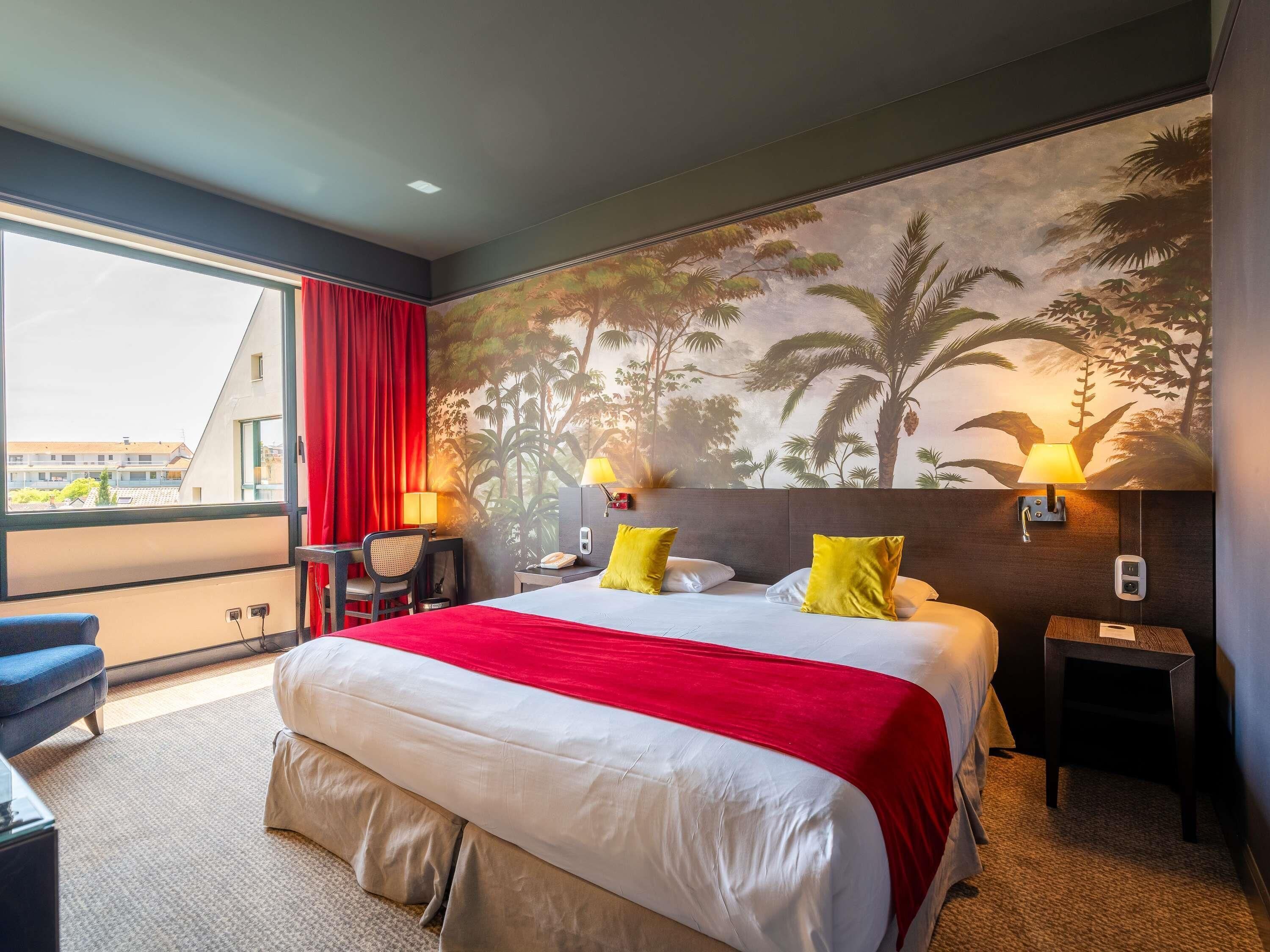 Chambre Classique, 1 très grand lit | Literie de qualité supérieure, minibar, coffres-forts dans les chambres