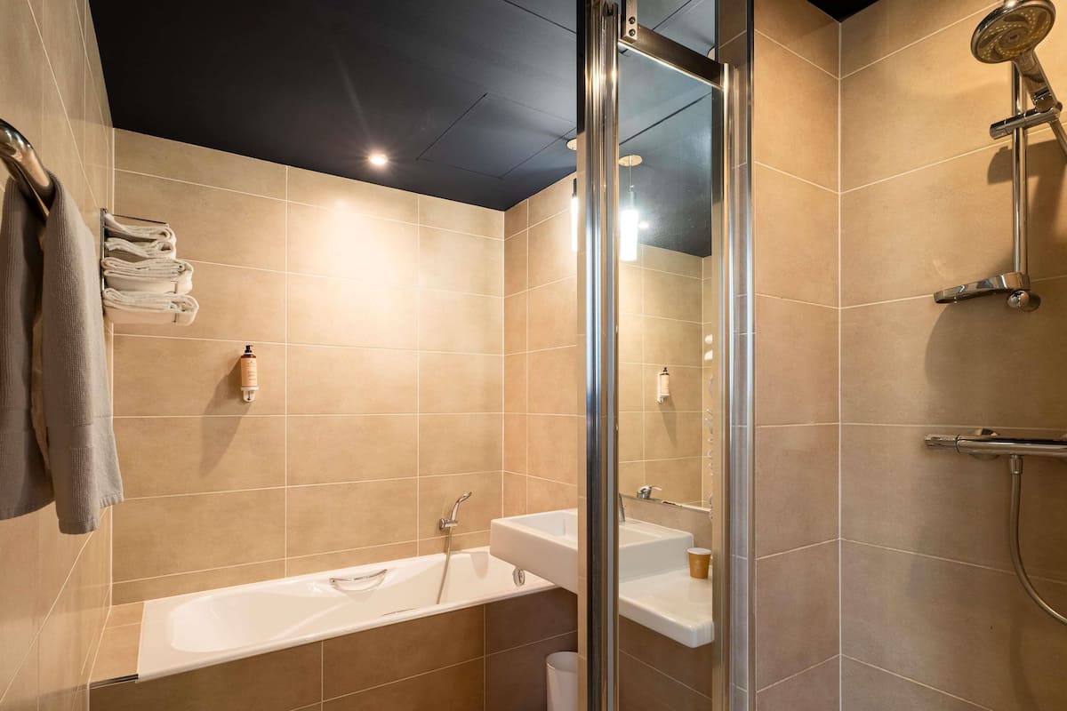 Chambre Supérieure, chambres communicantes