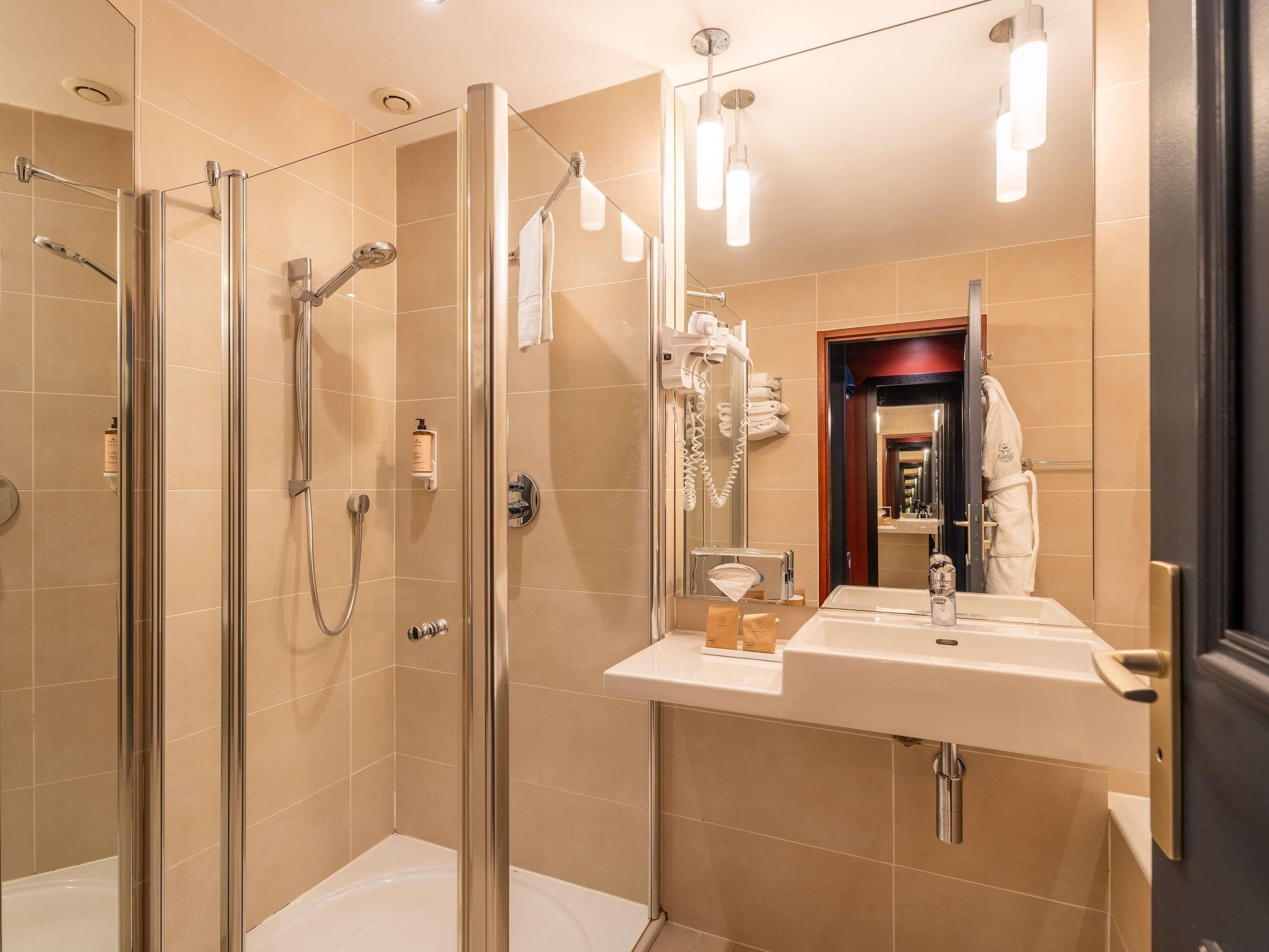 Literie de qualité supérieure, minibar, coffres-forts dans les chambres