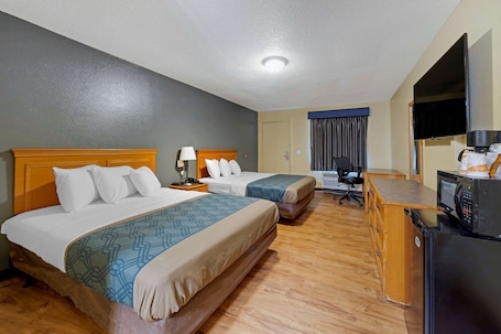 Premium bedding, iron/ironing board, free WiFi, bed sheets