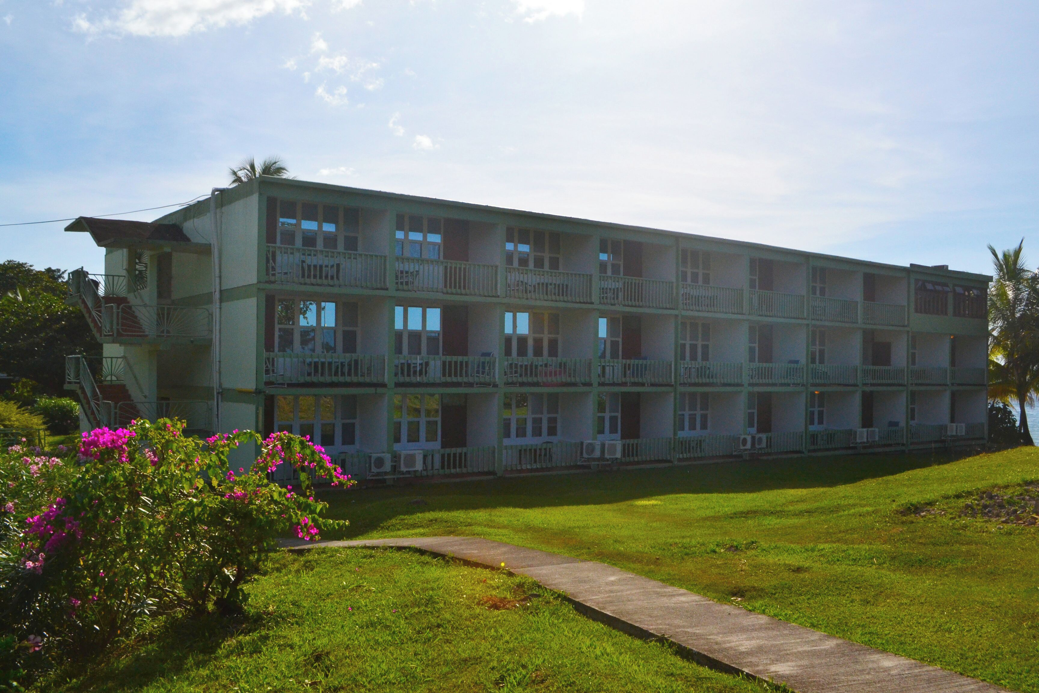 Photo - Portsmouth Beach Hotel