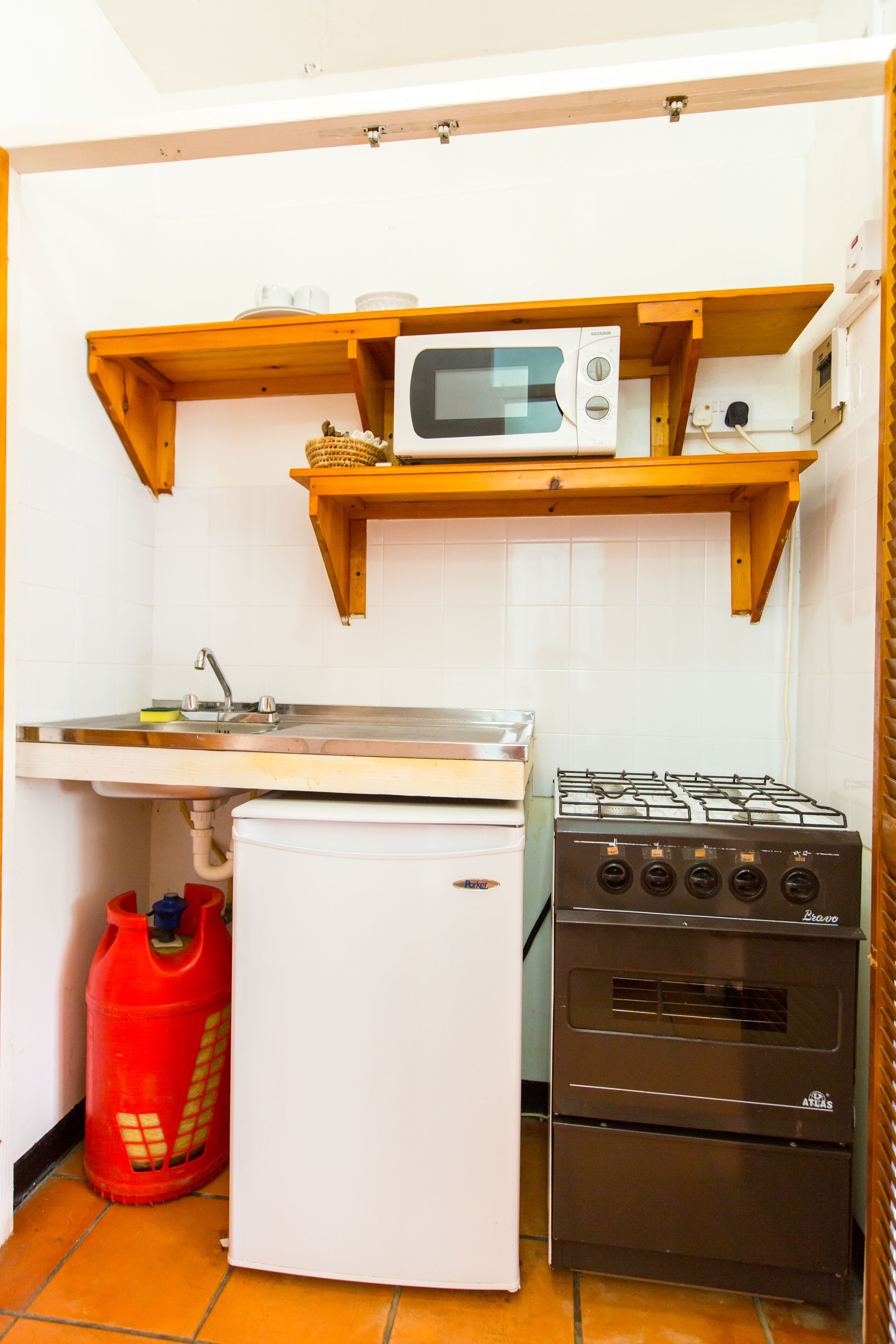 Photo - Portsmouth Beach Hotel