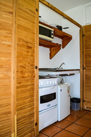 Studio, Balcony, Beach View | Desk, free WiFi, bed sheets