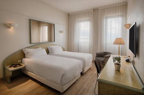 Chambre Standard | Couette en duvet d'oie, minibar, coffres-forts dans les chambres, bureau