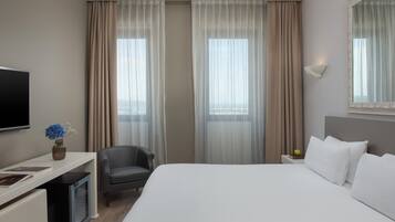 Superior-Zimmer | Daunenbettdecken, Minibar, Zimmersafe, Schreibtisch