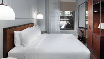 Hochwertige Bettwaren, Daunenbettdecken, Pillowtop-Betten, Zimmersafe