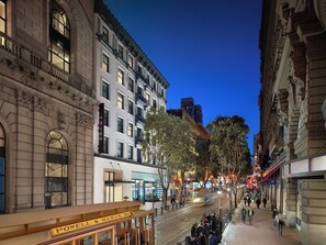 Exterior - Axiom Hotel (San Francisco)