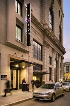 Hotel Exterior at Axiom Hotel