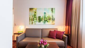 Deluxe suite | Woonruimte | Een lcd-televisie