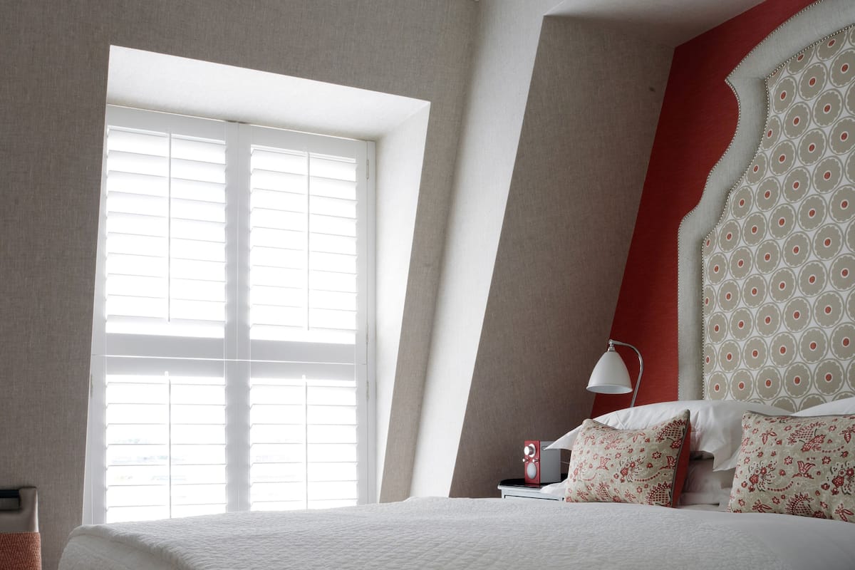 Chambre Simple Supérieure | Draps italiens Frette, literie de qualité supérieure, minibar